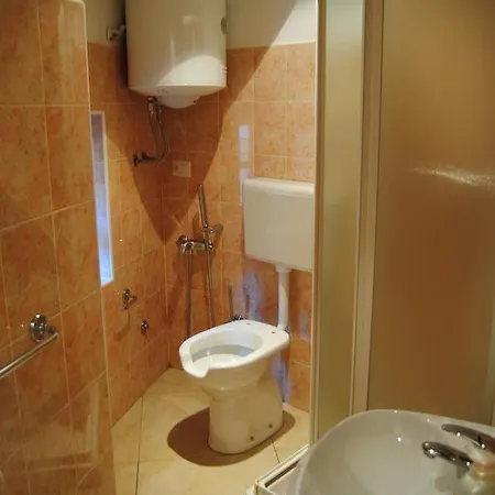 Tower Bed & Breakfast 3*